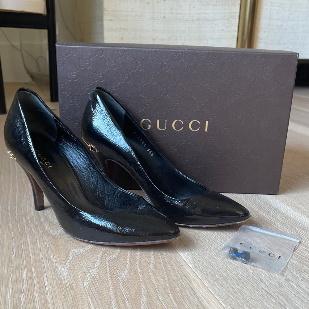 EUC Gucci Vernice Naplack Nero patent heel 36.5